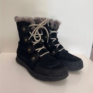 Sorel Women’s Explorer Joan Boots